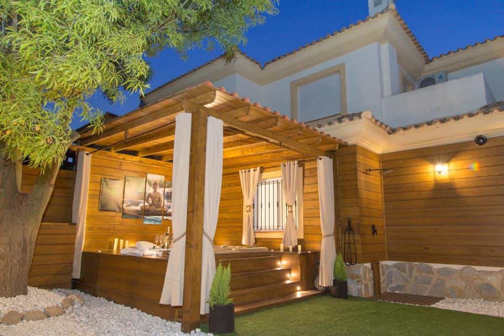 LUNA HOME Jacuzzi Love Relax