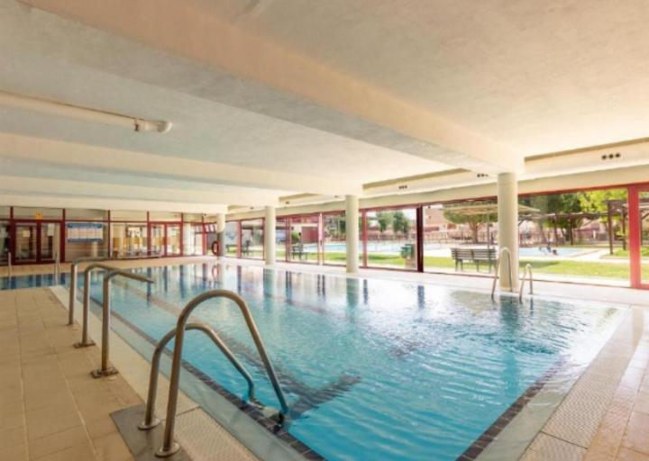 Atico de lujo con jacuzzi, piscina y gimnasio