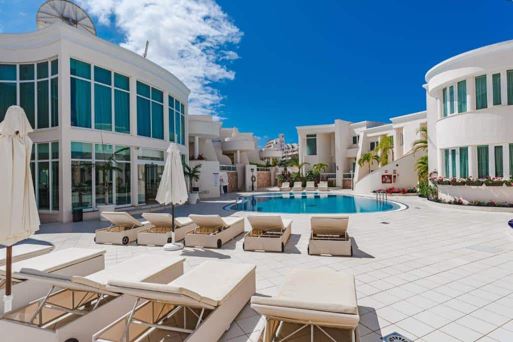 Flamingo Suites Boutique Hotel